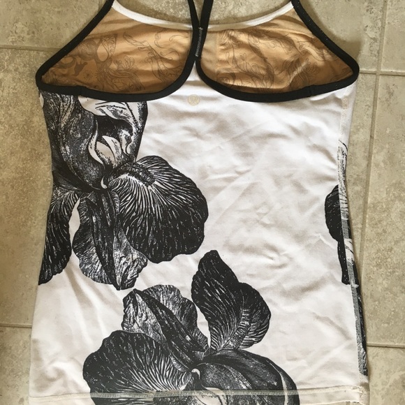 Lululemon top - Picture 2 of 3